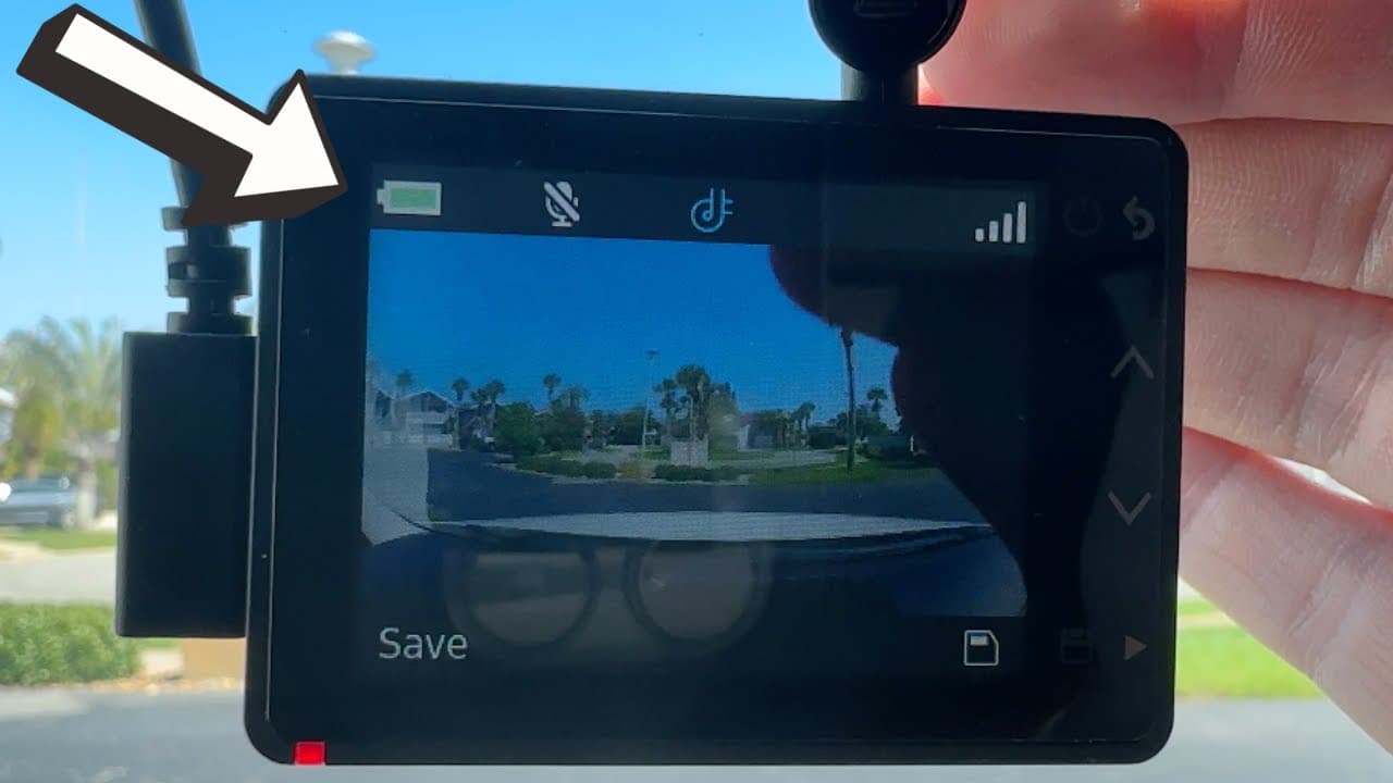 Garmin Dash Cam 67W - Video 1
